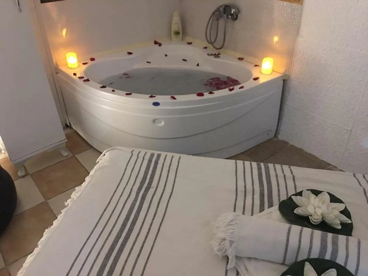 Ikarus Hotel Kuşadası